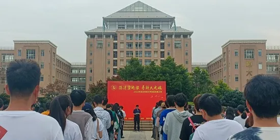 ��ƴ�����(У԰����Ӧ��)